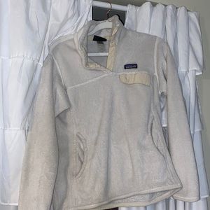 white patagonia pullover